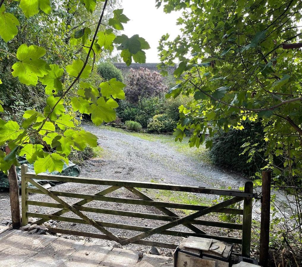 Remarkable Boultons Barn With Hot Tub Newton Abbot Exterior foto